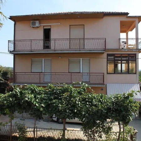 With A Parking Space - 7110