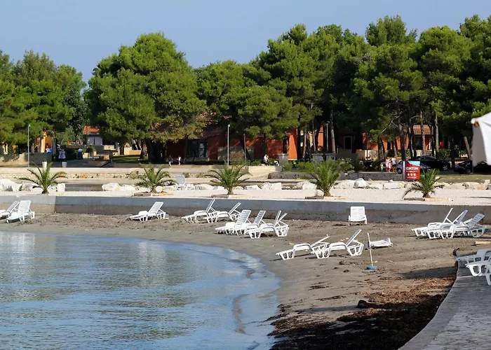 With A Parking Space - 7110 Umag