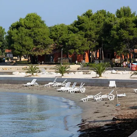 With A Parking Space - 7110 Umag
