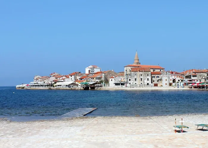 Apartament With A Parking Space - 7110 Umag