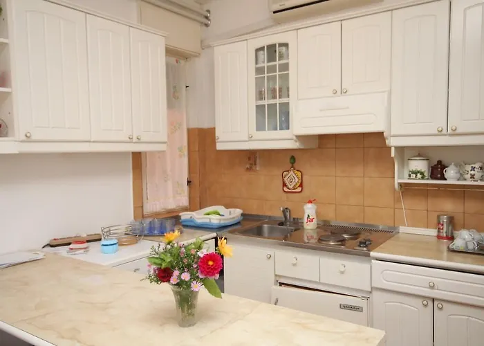 With A Parking Space - 7110 Umag