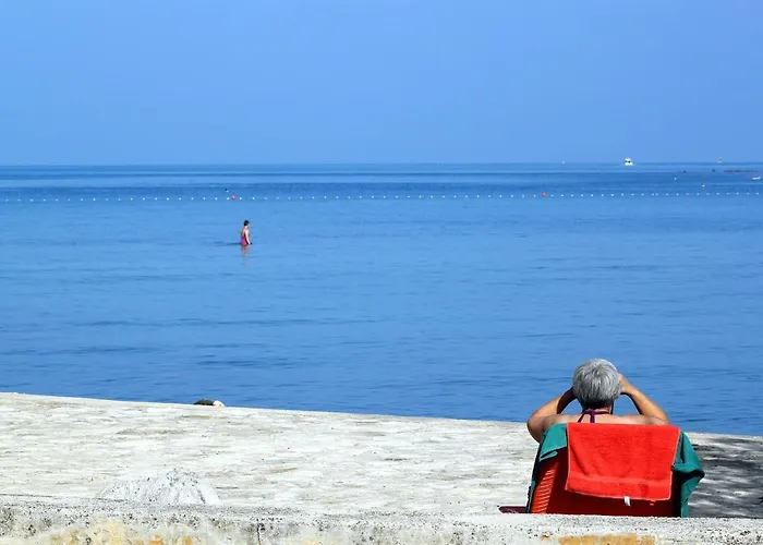 Apartment With A Parking Space - 7110 Umag